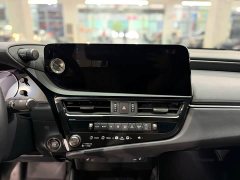 Lexus ES 200 Excellence Edition - ფოტო 9