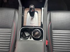 Land Rover Discovery Sport 249PS R-Dynamic S Performance 5-Seater - ფოტო 9