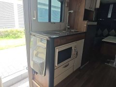 SAIC Maxus V80 Motorhome 2.0T Lifestyle RV with Transverse Bed - ფოტო 11