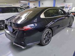 BMW 5 Series 530Li xDrive M Sport Package - ფოტო 3