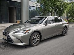 Lexus ES 200 Premium Edition - ფოტო 1