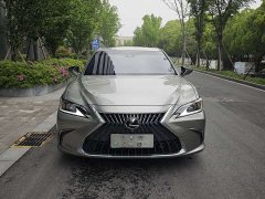 Lexus ES 200 Premium Edition - ფოტო 3