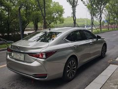 Lexus ES 200 Premium Edition - ფოტო 7