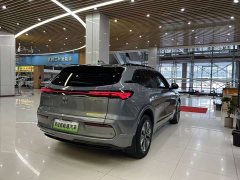 Buick E5 Pioneer Edition - ფოტო 14