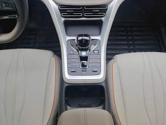 BYD Song Pro New Energy DM-i 71KM Glory Edition Pilot - ფოტო 16