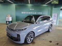 Li Auto L8 Ultra Smart Refresh Edition - ფოტო 1