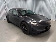 Tesla Model 3 High Performance All-Wheel Drive - ფოტო 3