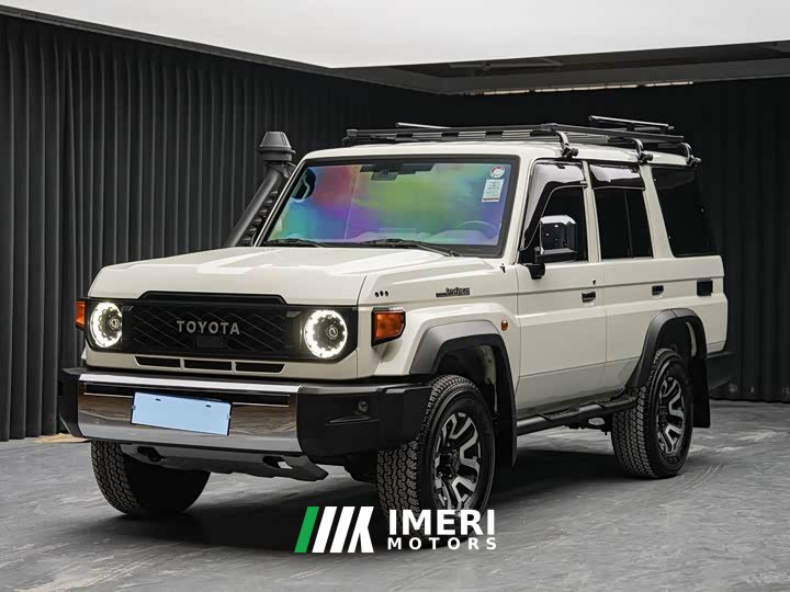 Toyota Land Cruiser (Imported) LC76 2.8T Diesel - ავტომობილი ჩინეთიდან