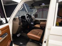 Toyota Land Cruiser (Imported) LC76 2.8T Diesel - ფოტო 17