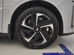 Geely Galaxy L6 EM-i 140km Starship Edition - ფოტო 3