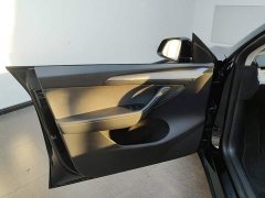 Tesla Model Y Long Range All-Wheel Drive - ფოტო 7