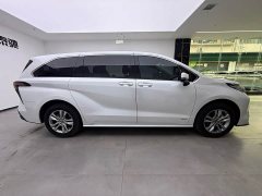 Toyota Sienna 2.5L Hybrid Comfort Edition - ფოტო 11