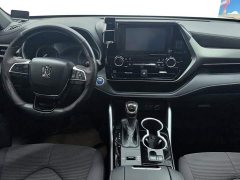Toyota Crown Venza 2021 2.5L HEV AWD Elite - ფოტო 12