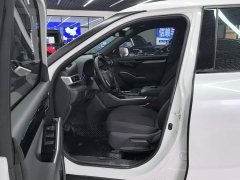 Toyota Crown Venza 2021 2.5L HEV AWD Elite - ფოტო 9