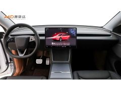 Tesla Model Y Rear-Wheel Drive - ფოტო 5