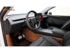 Tesla Model Y Rear-Wheel Drive - ფოტო 6