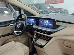 Buick GL8 New Energy Lusang Respect Edition - ფოტო 7