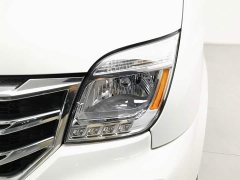New Journey Xintu V80 2.0T PLUS Manual City Edition Short Wheelbase Ultra-low Roof 5/6 Seater - photo 7