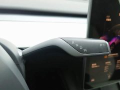 Tesla Model Y Rear-Wheel Drive - ფოტო 13