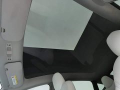 Tesla Model Y Rear-Wheel Drive - ფოტო 14