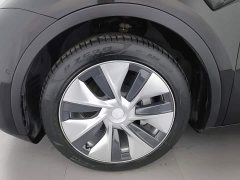 Tesla Model Y Rear-Wheel Drive - ფოტო 17