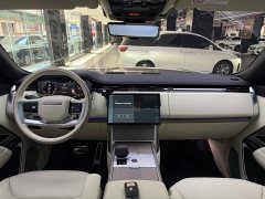 Land Rover Range Rover 3.0 L6 400PS AB Long Wheelbase - ფოტო 13