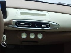 Wuling Hongguang MINIEV Fourth Generation Four-Door Advanced Edition - ფოტო 13