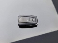 Toyota Camry 2.5G Luxury - ფოტო 19