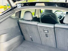 Tesla Model Y Rear-Wheel Drive - ფოტო 16