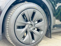 Tesla Model Y Rear-Wheel Drive - ფოტო 4