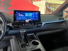 Toyota Sienna 2021 2.5L Hybrid Premium Edition - ფოტო 9