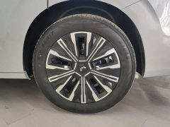 Wuling Starlight 730 New Energy PHEV 125km Luxury - ფოტო 6