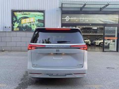 Buick GL8 New Energy Lusang Respect Edition - ფოტო 5
