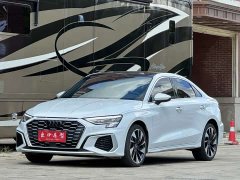 Audi A3 Facelift A3L Limousine 35 TFSI Fashion Sport - ფოტო 1