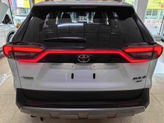 Toyota RAV4 2.0L CVT AWD Premium Edition - ფოტო 14