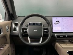 Li Auto L8 Ultra Smart Refresh Edition - ფოტო 15