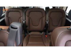 Mercedes-Benz V-Class 2022 V 260 L Long Wheelbase Luxury Edition - ფოტო 9