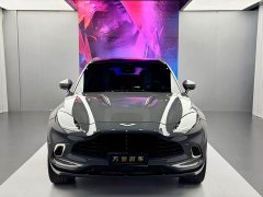 Aston Martin DBX 3.0T Straight-Six - ფოტო 2