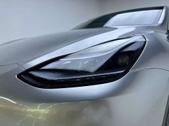 Tesla Model Y Rear-Wheel Drive - ფოტო 19
