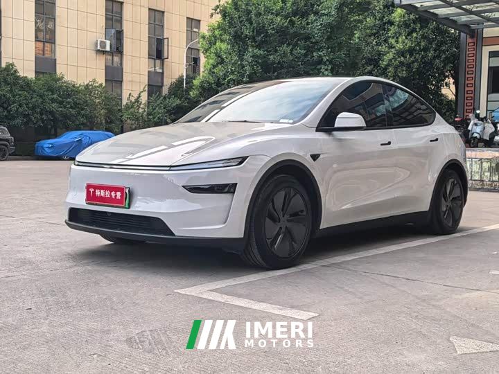 Tesla Model Y Rear-Wheel Drive