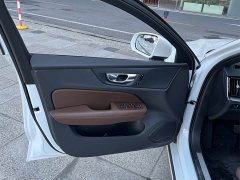 Volvo S60 B4 Smart Luxury Edition - ფოტო 13