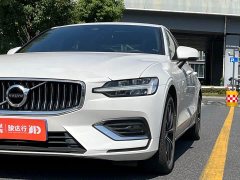 Volvo S60 B4 Smart Luxury Edition - ფოტო 7