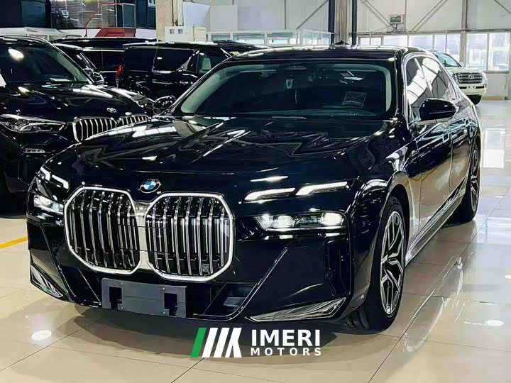 BMW 7 Series 2023 735Li M Sport Package - ავტომობილი ჩინეთიდან
