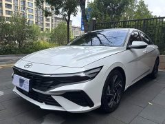 Hyundai Elantra 1.5L CVT Luxury - ფოტო 1