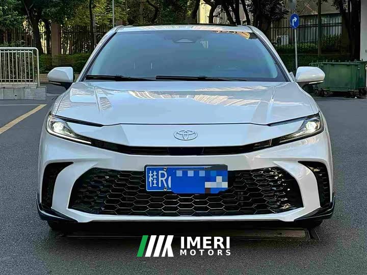 Toyota Camry Hybrid 2.0HG Radiance Edition