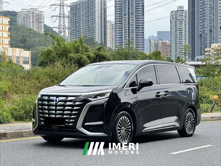 Denza D9 DM-i 970 Luxury