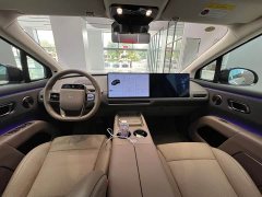 Li Auto i8 Standard Edition - ფოტო 5