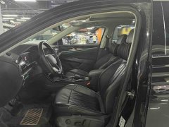 Volkswagen Passat 380TSI Luxury - ფოტო 8