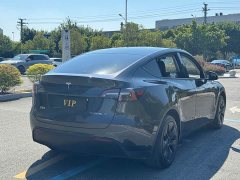 Tesla Model Y Rear-Wheel Drive - ფოტო 6
