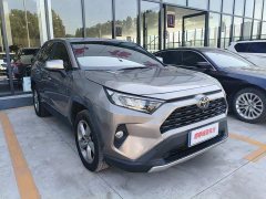 Toyota RAV4 2.0L CVT FWD Fashion Plus Edition - ფოტო 3